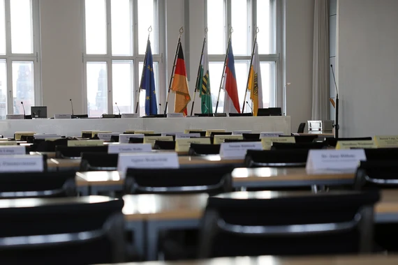 Blick in den Sitzungssaal